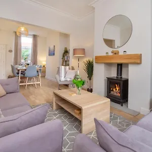 https://historic-house-in-the-heart-of-york-city-centre.yorkshirehotels.net